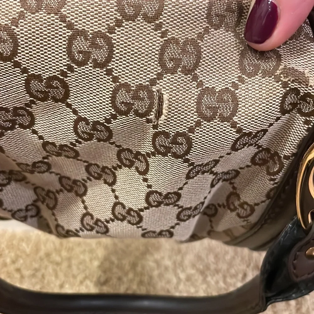 Gucci GG canvas Boston bag with brown and black leather and gold hardware. - Picture 4 of 10